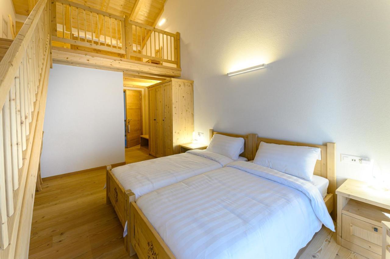 Hotel Centrale, Typically Swiss Poschiavo Exterior photo